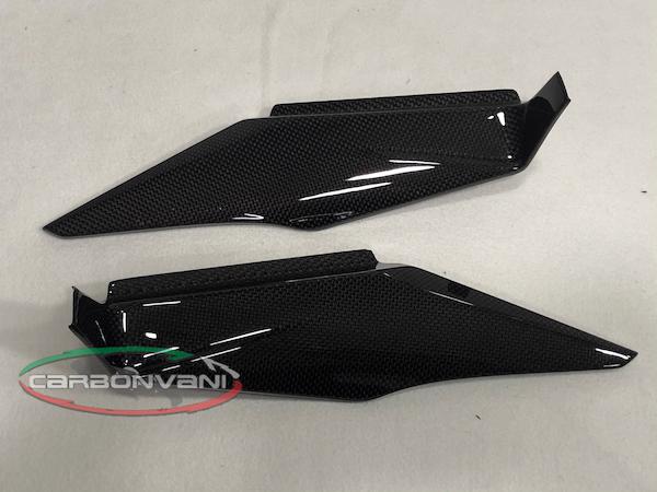 CARBONVANI MV Agusta Turismo Veloce Carbon Seat Panel (right side)