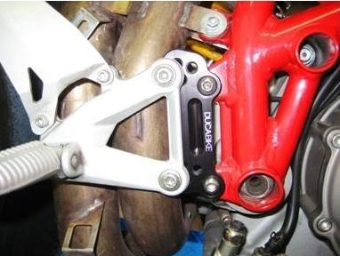 PAP01 - DUCABIKE Ducati Superbike 1098/1198/848 Adjustable Rearset Supports