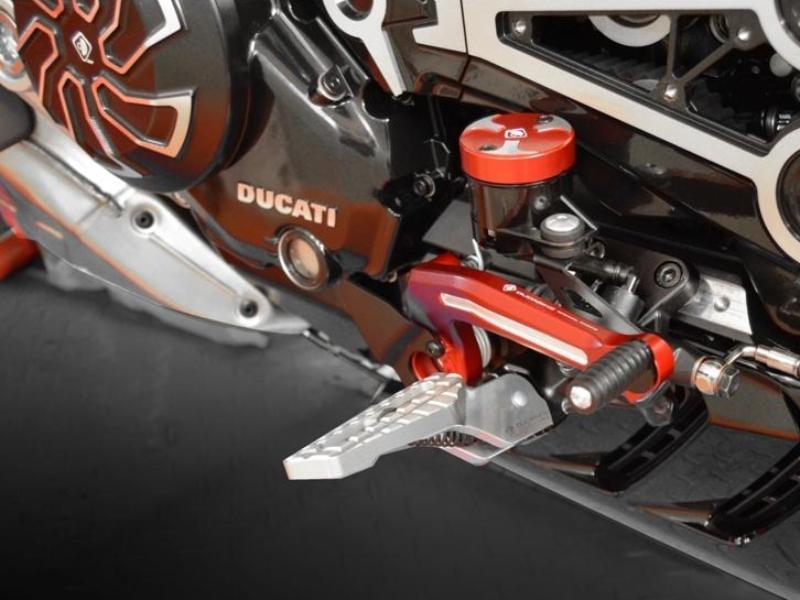 PPDV04 - DUCABIKE Ducati XDiavel Footpegs (pilot)