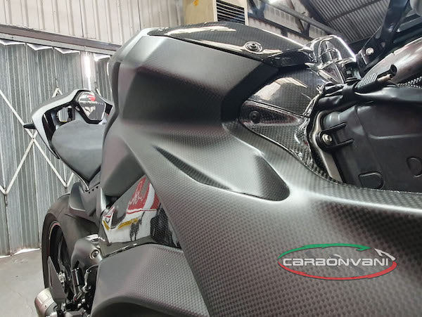 CARBONVANI Ducati Panigale V4 / V4R Full Carbon Fairing Set (8 parts; Stealth version)