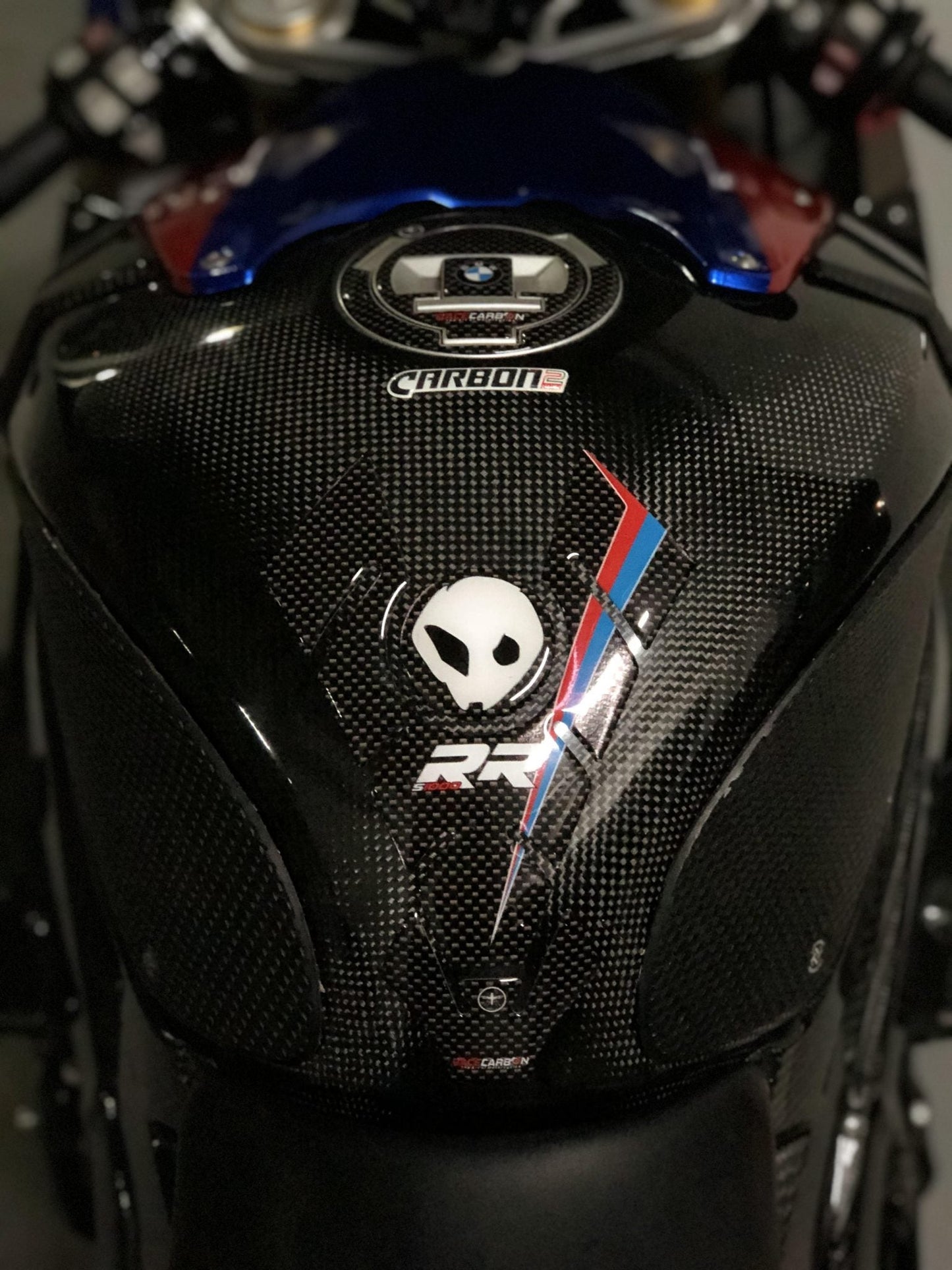 CARBON2RACE BMW S1000RR (09/18) Carbon Fuel Tank Cover